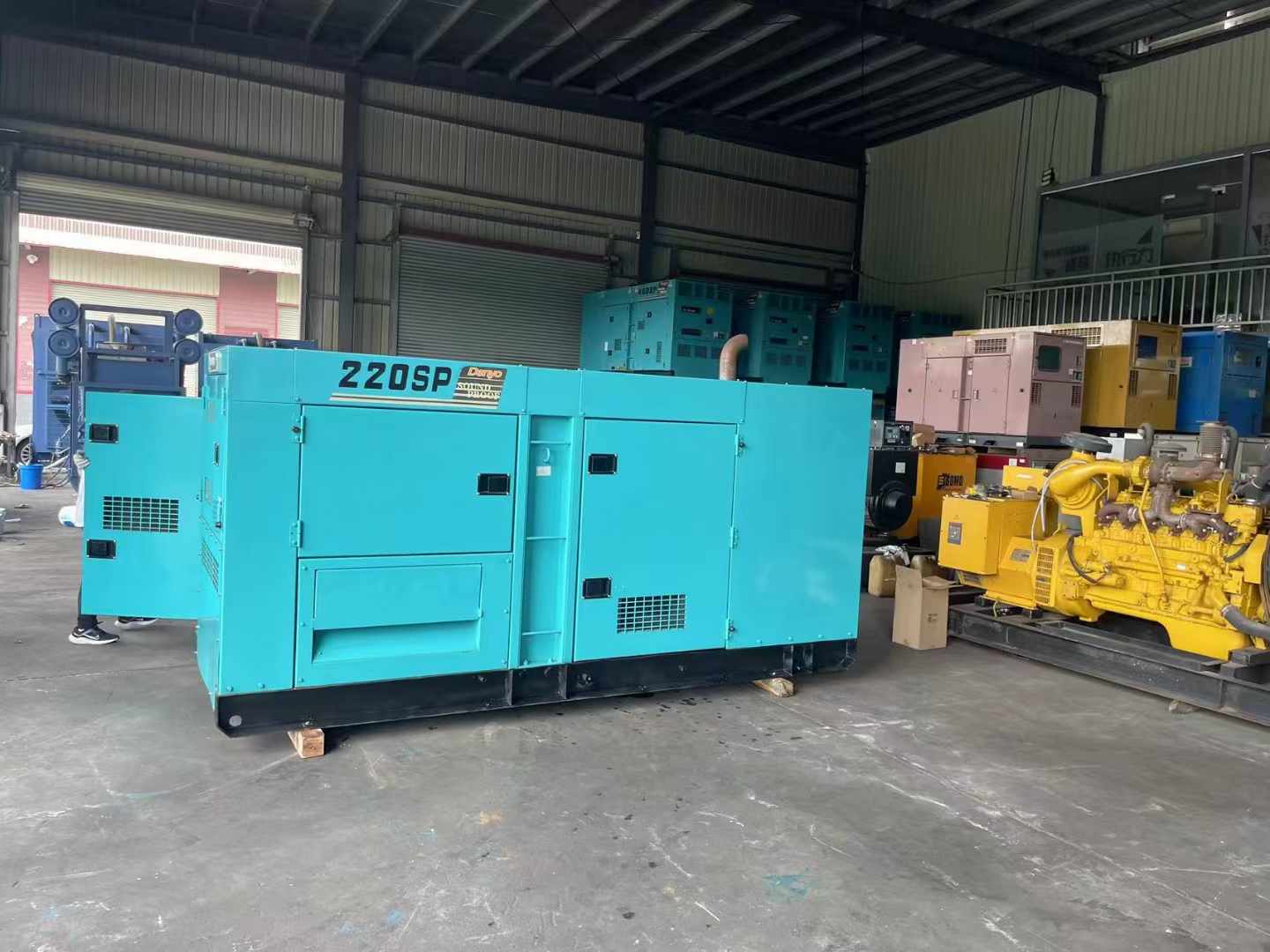 晋中柴油发电机组长期不间断运行时，如何监控其温度和压力？