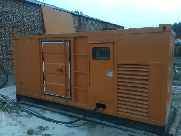 晋中发电机组长期使用中，电缆线的敷设路径有哪些要求？